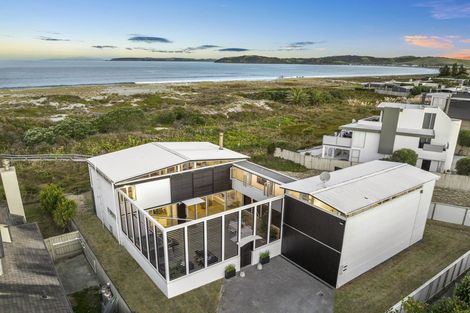 Photo of property in 4 Lagoon Way, Omaha, 0986