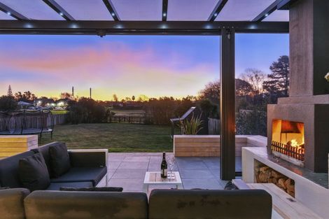 Photo of property in 10 Cottonwood Close, Paraparaumu Beach, Paraparaumu, 5032