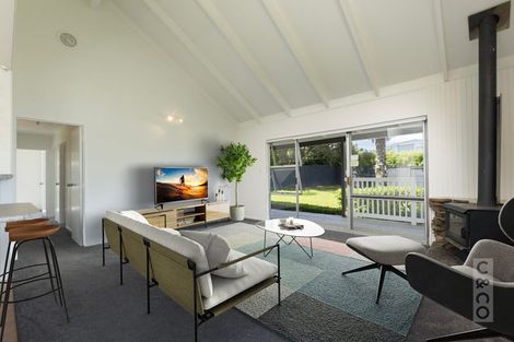 Photo of property in 28 Great North Road, Riverhead, 0820