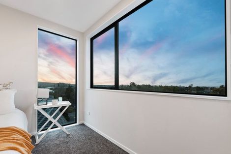 Photo of property in 4202e Great North Road, Glendene, Auckland, 0602