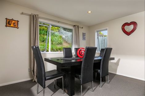Photo of property in 39 Northbrook Close, Greenhithe, Auckland, 0632