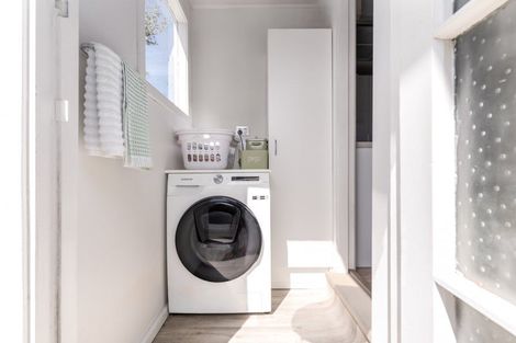 Photo of property in 1/4 Wadeley Road, Ilam, Christchurch, 8041