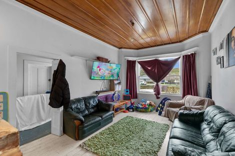 Photo of property in 13 Ongo Road, Hunterville, 4730