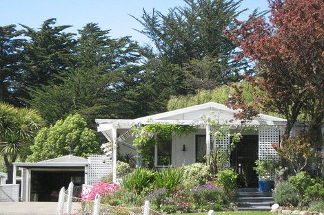 Photo of property in 2 Rotten Row, Waikuku Beach, 7473