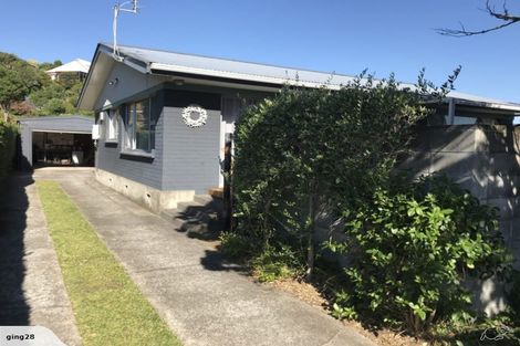 Photo of property in 101 Awanui Street, Merrilands, New Plymouth, 4312