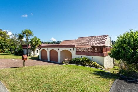 Photo of property in 20 Robin Lane, Browns Bay, Auckland, 0630