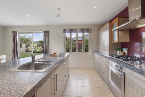 Photo of property in 5 Harrys Way, Redwood, Christchurch, 8051