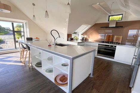 Photo of property in 5 Luxton Place, Mount Pleasant, Christchurch, 8081