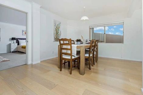 Photo of property in 18 St Clair Place, Browns Bay, Auckland, 0630