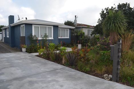 Photo of property in 137 Cornfoot Street, Castlecliff, Whanganui, 4501