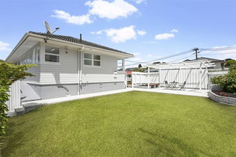 Photo of property in 5 Braebank Lane, Te Atatu South, Auckland, 0610
