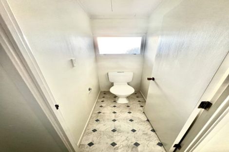 Photo of property in 100 West Harbour Drive, West Harbour, Auckland, 0618