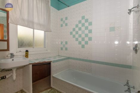 Photo of property in 15 Lawrence Road, Hospital Hill, Napier, 4110