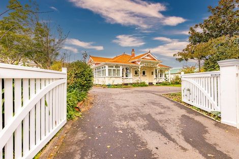 Photo of property in 105 Liverpool Street, College Estate, Whanganui, 4500