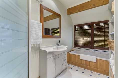 Photo of property in 107 Park Avenue, Whangamata, 3620