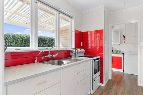 Photo of property in 14 Kelly Street, Baylys Beach, Dargaville, 0377