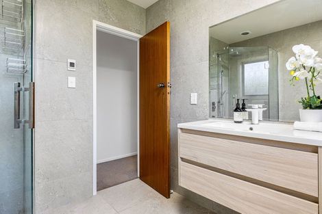 Photo of property in 11a Woodstock Place, Russley, Christchurch, 8042