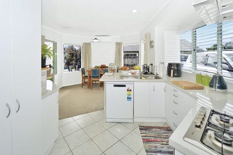 Photo of property in 48 Fairview Place, Te Puke, 3119
