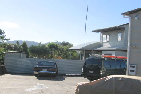 Photo of property in 13 Laingrange Place, Laingholm, Auckland, 0604