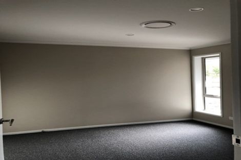 Photo of property in 15 Barry Curtis Place, Levin, 5510