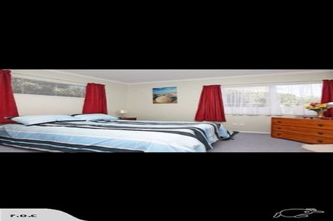 Photo of property in 25 Bowes Crescent, Strathmore Park, Wellington, 6022