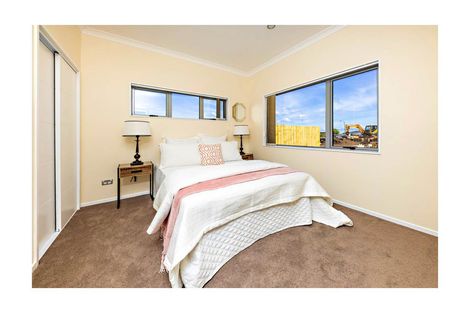 Photo of property in 47c Senator Drive, Manurewa, Auckland, 2105