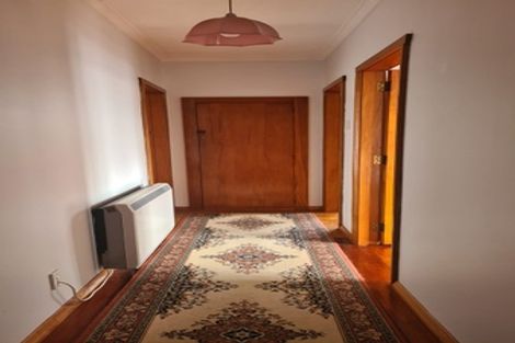 Photo of property in 6 Lansdowne Crescent, Lansdowne, Masterton, 5810