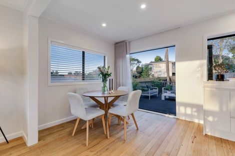 Photo of property in 19 Highland Avenue, Titirangi, Auckland, 0604