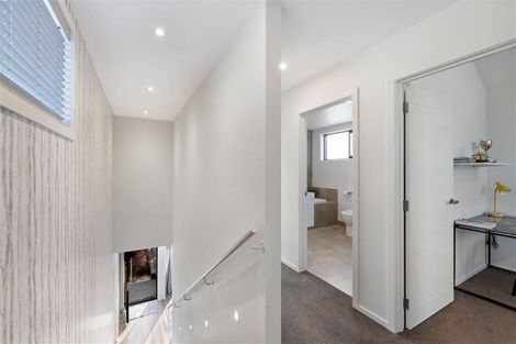 Photo of property in 6 Learning Rock Lane, Wanaka, 9305