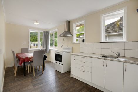 Photo of property in 1/5 Kowhai Street, Naenae, Lower Hutt, 5011