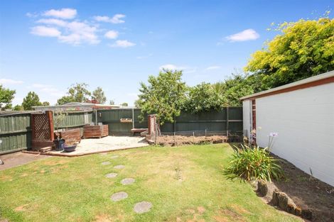 Photo of property in 5 Edron Place, Redwood, Christchurch, 8051