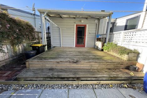 Photo of property in 10 Royal Street, Berhampore, Wellington, 6023