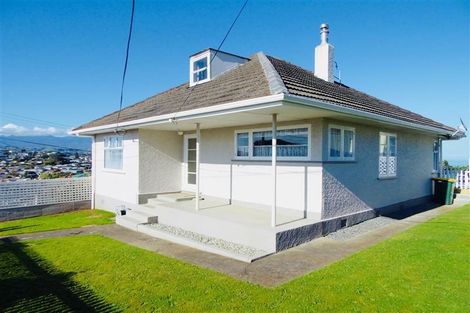 Photo of property in 19 Scott Street, Moturoa, New Plymouth, 4310