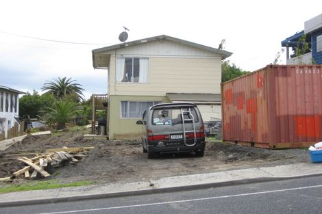 Photo of property in 1276 Whangaparaoa Road, Army Bay, Whangaparaoa, 0930