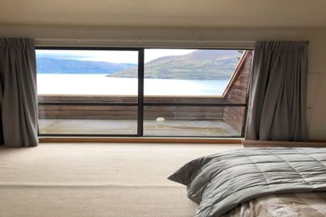 Photo of property in 60b Wynyard Crescent, Fernhill, Queenstown, 9300