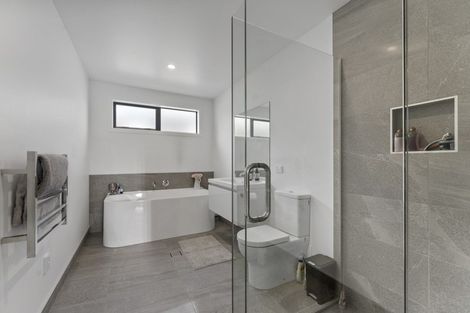 Photo of property in 38 Muster Road, Jacks Point, 9371