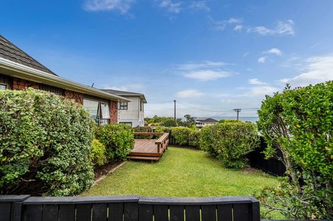 Photo of property in 1/26 Hyde Road, Rothesay Bay, Auckland, 0630