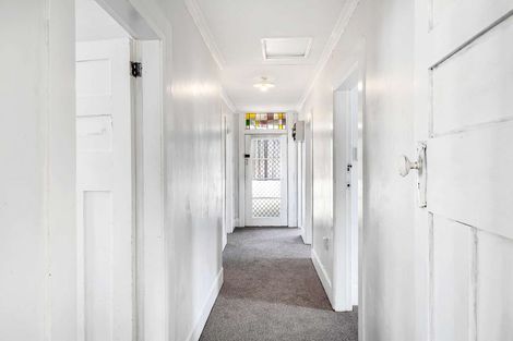 Photo of property in 21 Edgeware Road, Palmerston North, 4410