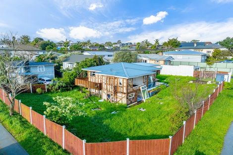 Photo of property in 17 Preston Avenue, Belmont, Auckland, 0622