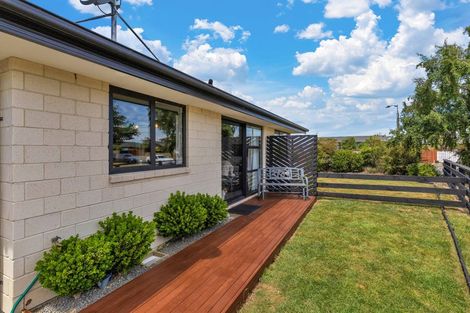 Photo of property in 33 Seadown Crescent, Amberley, 7410