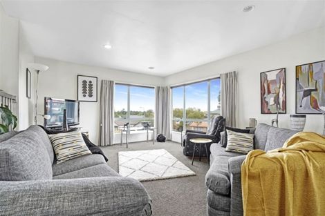 Photo of property in 37 Dixon Road, Fitzroy, Hamilton, 3206