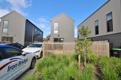 Photo of property in 14 Otaimako Place, Mangere, Auckland, 2022