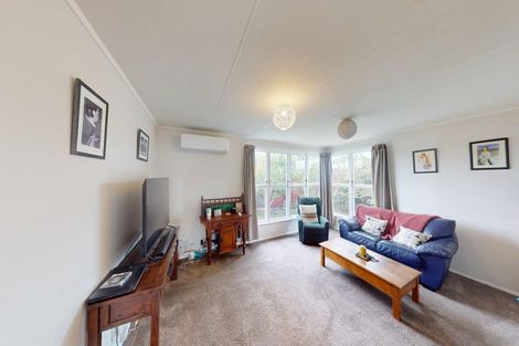 Photo of property in 21 Gibbons Crescent, Castlecliff, Whanganui, 4501