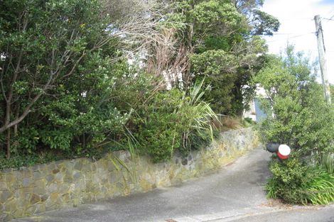 Photo of property in 27 Versailles Street, Karori, Wellington, 6012