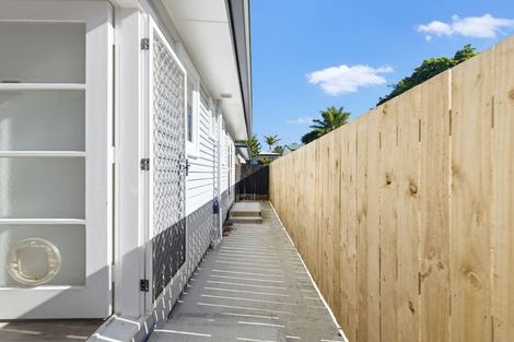 Photo of property in 1 Rosehill Drive, Rosehill, Papakura, 2113
