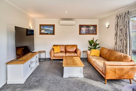 Photo of property in 23 Mcenroe Grove, Naenae, Lower Hutt, 5011