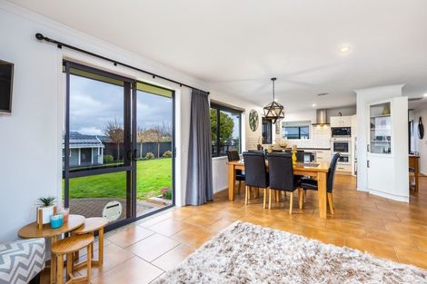 Photo of property in 21 Luberon Way, Nukuhau, Taupo, 3330