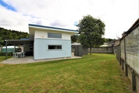 Photo of property in 44 Mako Avenue, Whiritoa, Whangamata, 3691