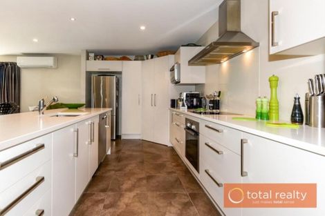 Photo of property in 18 Gosling Crescent, Halswell, Christchurch, 8025