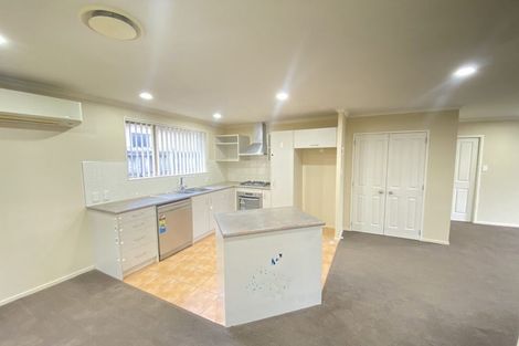 Photo of property in 10 Richard Halse Drive, Manurewa, Auckland, 2105